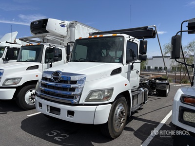 2018 Hino 268A 4x2 Roll-Off Truck