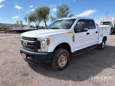 2018 Ford F-250 XL 4x4 Crew Cab Camion utilitaire