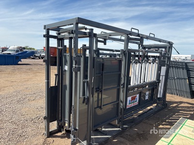 2026 RanchMaster LLG300 12 ft 6 in Upgraded Stockman Couloiur de contention (Unused)