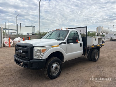 2013 Ford F-350 XL 4x4 Flatbed Truck