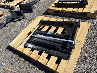 2026 SKLP GY-XHC 24 in Mini Skid Steer Forks (Unused)