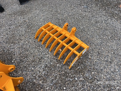 2026 GIYI 38 in Excavator Rake - Fits Cat 303 (Unused)