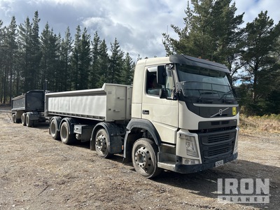 2015 Volvo FM 500 8x4 T/A Dump Truck