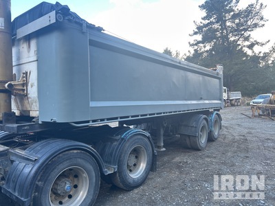1988 Mills Tui Trailers Bogie/A End Dump Trailer