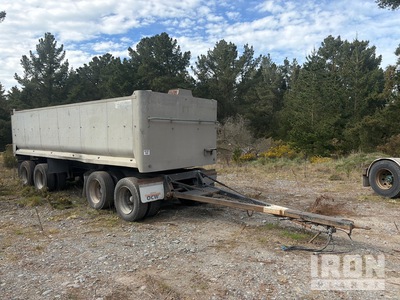 1981 Transfleet 6.9 m Quad Dog Drawbar End Dump Trailer