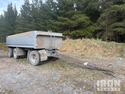 1976 Roadrunner 6.6 m Super Dog Drawbar End Dump Trailer