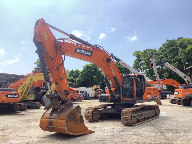 2022 Doosan DX360LCA-7M Tracked Excavator