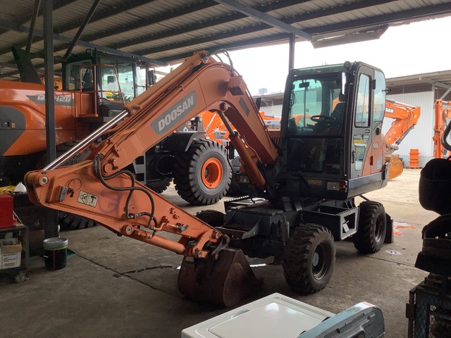 2017 Doosan DX55W Wheel Excavator (Inoperable)