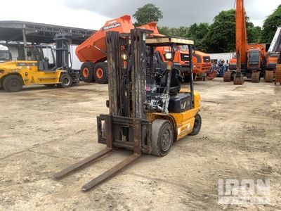 2013 LiuGong CPCD30 6600 lb Forklift