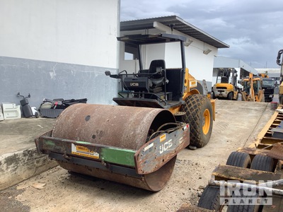 2014 JCB VM115D Smooth Drum Compactor (Inoperable)