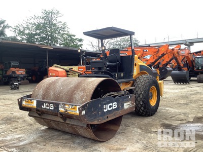 2014 JCB VM115DE Gladde trommelpers