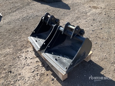 Quantity of (2) 1R18-BB-PN 450 mm Digging Baggerlöffel (Unused)