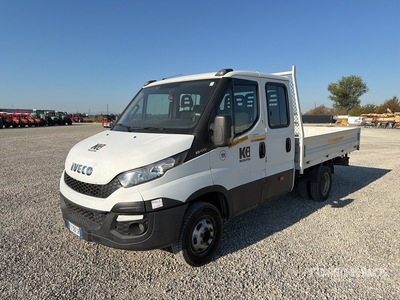 Iveco Daily 35C17 Crew Cab Ciężarówka z płaską platformą
