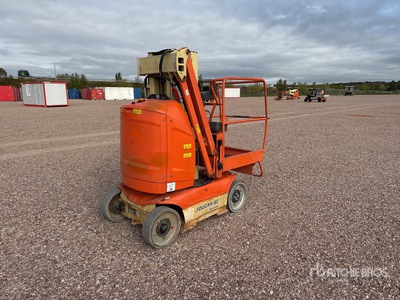 2012 JLG TOUCAN 8E Nacelle A Mat Droit Vertical Vertical Mast Lift