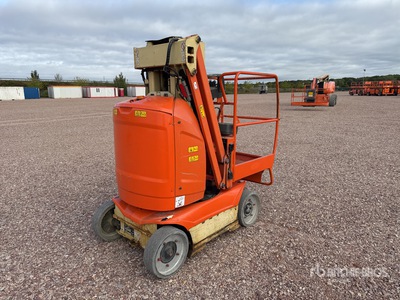 2011 JLG TOUCAN 8E Nacelle A Mat Droit Vertical Vertical Mast Lift