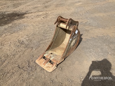 Strickland 400 in Digging Godet de pelleteuse
