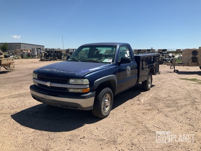 2002 Chevrolet Silverado 2500 Utility Truck