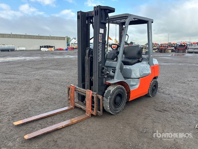2006 Toyota 7FGU25 4850 lb Carretilla Elevadora