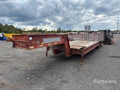 1970 Rogers 27 ft T/A Equipment Trailer