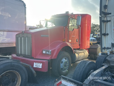 2015 Kenworth T800 6x4 Cabeza Tractora Cabina Dormitorio (Inoperable)