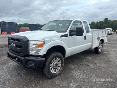 2011 Ford F250 XL 4x4 Extended Cab Utility Truck