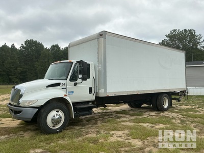 2015 International 4300 4x2 Camion fourgon