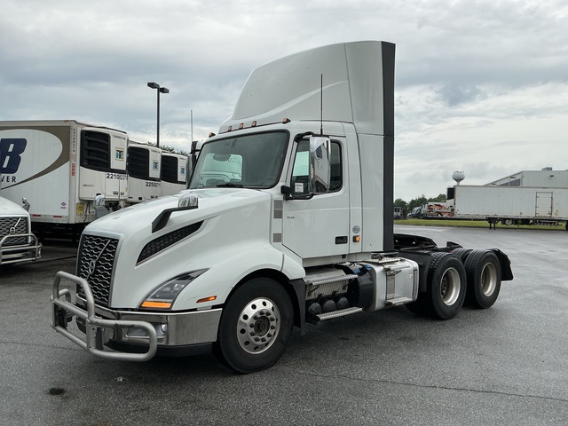 2020 Volvo VNL 6x4 T/A Day Cab Truck Tractor
