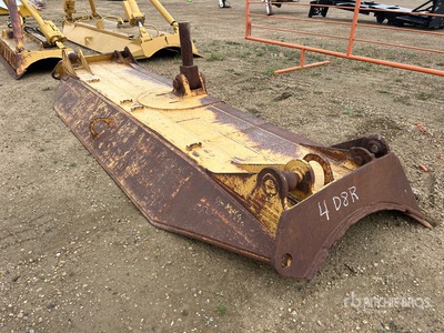 CAT 176 in Dozer Blade - Fits Cat D8R