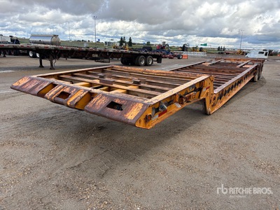 2018 Rotec 49 ft 16-Wheel Folding Neck Trailer