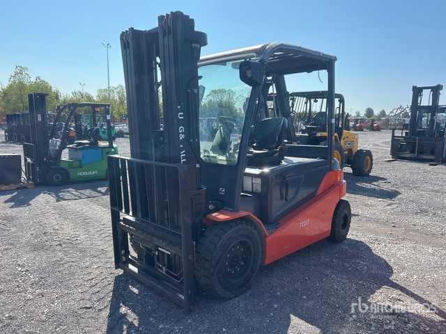 Toyota 05-8FBM40T 7959 lb Electric Forklift