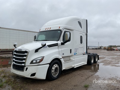 2020 Freightliner Cascadia Tri/A Sleeper Truck Tractor