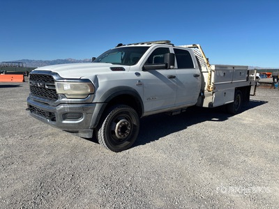 2019 Ram 5500 4x4 Crew Cab Camión Caja Abierta
