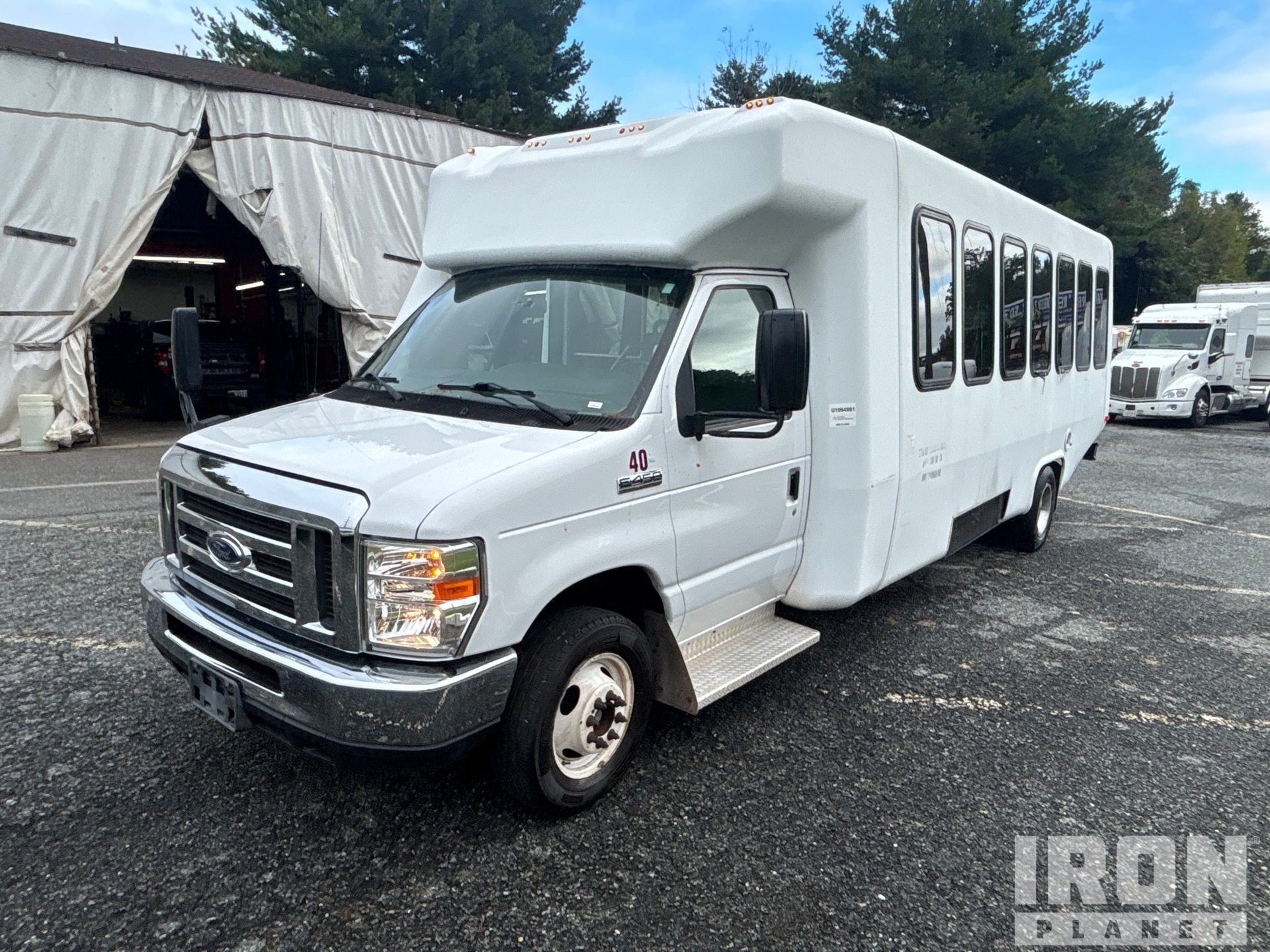 2018 Ford E-450 4x2 Transit Bus