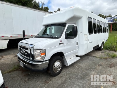 2018 Ford E-450 4x2 22-Seat Transit Bus