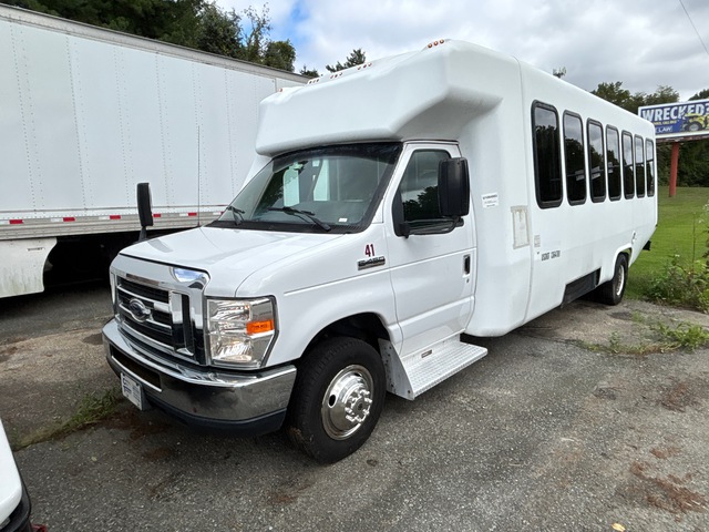 2018 Ford E-450 22-Seat Mini Bus