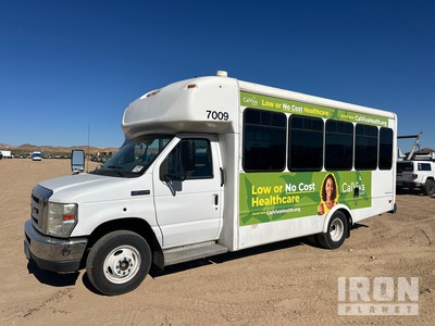 2014 Ford E-450 Econoline Super Duty Bus