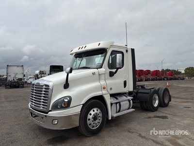 2018 Freightliner Cascadia 125 6x4 T/A Day Cab Truck Tractor