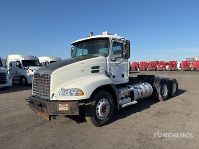 2013 Mack CXU613 6x4 Ciągnik siodłowy T/A z kabiną dzienną