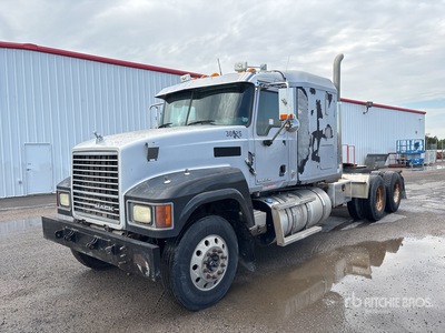 2012 Mack CHU613 6x4 Tracteur Routier Couchette