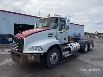 2013 Mack CXU613 6x4 Tracteur Routier