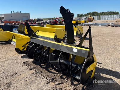 Snow Wolf AlphaBlower 24-84 8 ft 除雪機 - Fits Skid Steer Loader