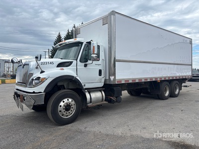 2013 International 7500 6x4 Furgonetka