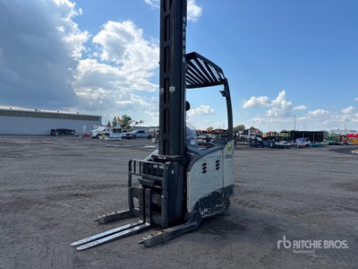 2011 Crown RMD6095S-32TT-321 3200 lb Reach Truck
