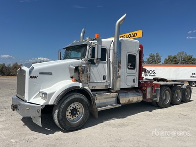 2013 Kenworth T800 8x6 Winch Truck