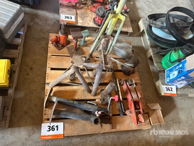 Quantity of (14) Quantity of Jack Stands, Equipment Jack & Hydraulic Jack