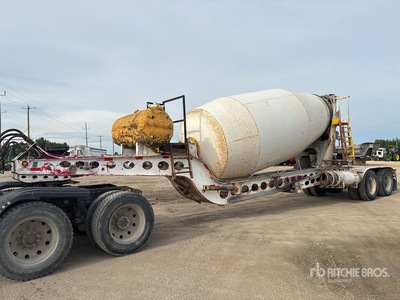 13 cyd T/A Mixer Trailer
