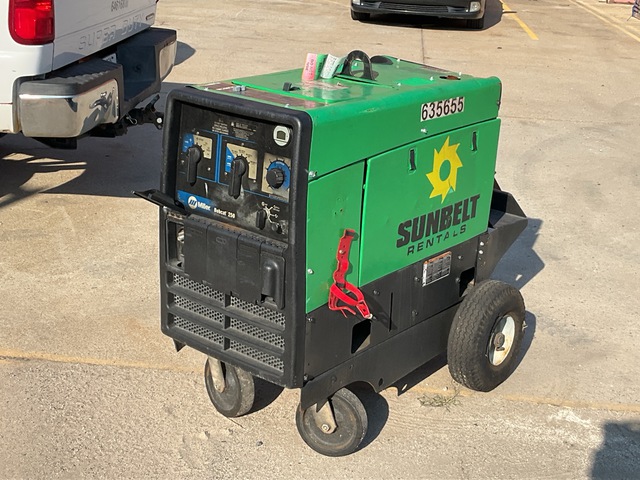 2014 Miller Bobcat 250 NTLP 250 A Mobile Multi-Process Engine Driven Welder