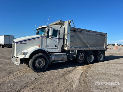 2015 Kenworth T800 8x4 Tri/A Dump Truck