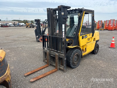 Cat GP45K-LP Pneumatic Tire Carretilla Elevadora