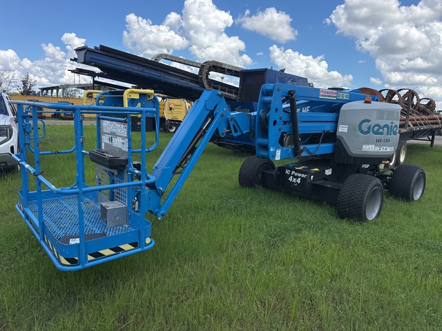 2024 Genie Z-45 HF 4WD Diesel Articulating Boom Lift